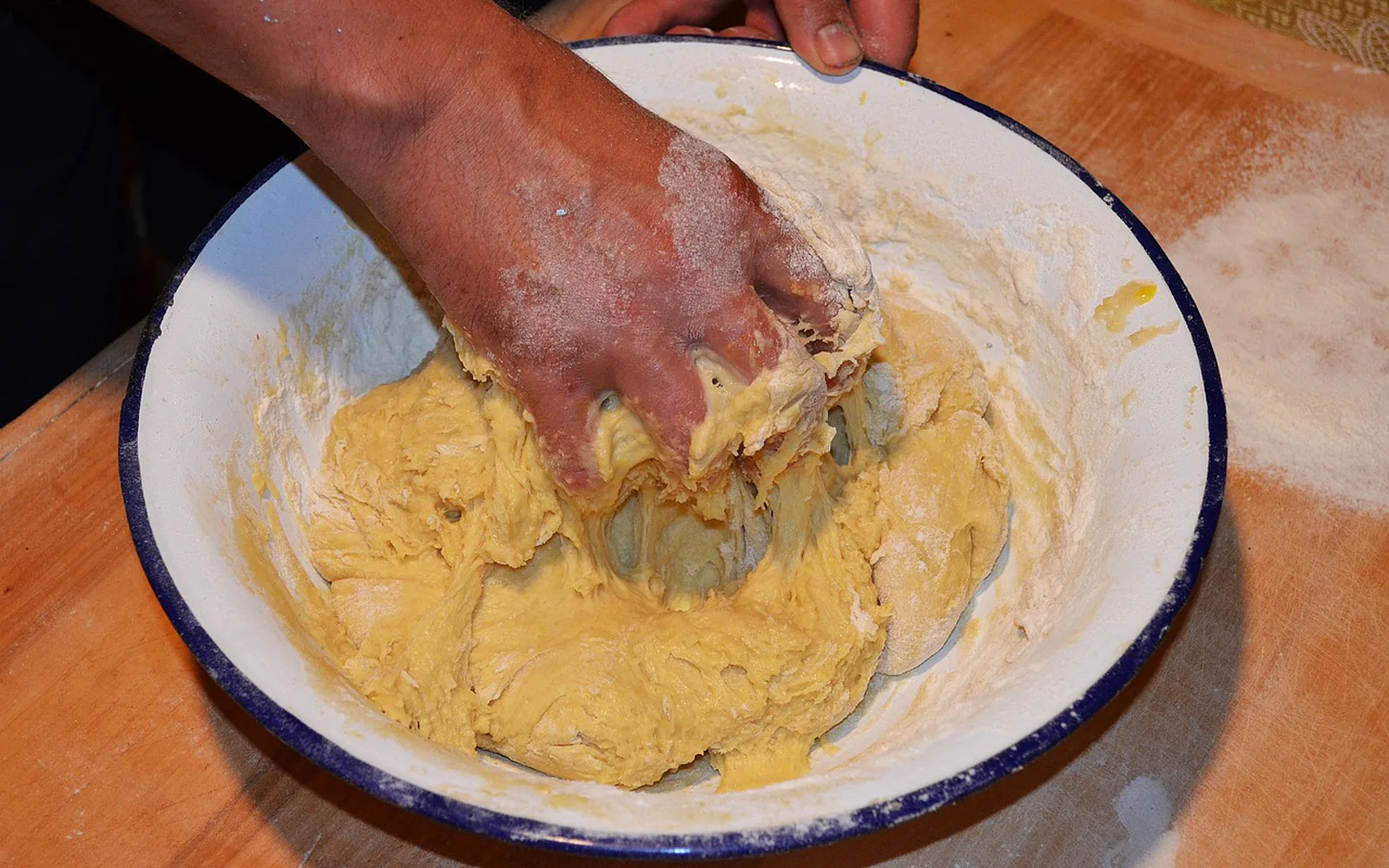Домашний хлеб на кухне
